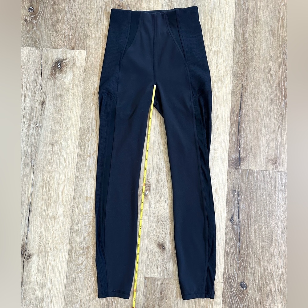 Lululemon // Black Mesh Panel Tight in 25 inch length